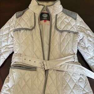 Vince Camuto Cream and Gray Puffer Jacket with Diamond Quilting